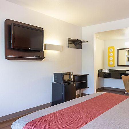 Motel 6-Fresno, Ca Eksteriør bilde