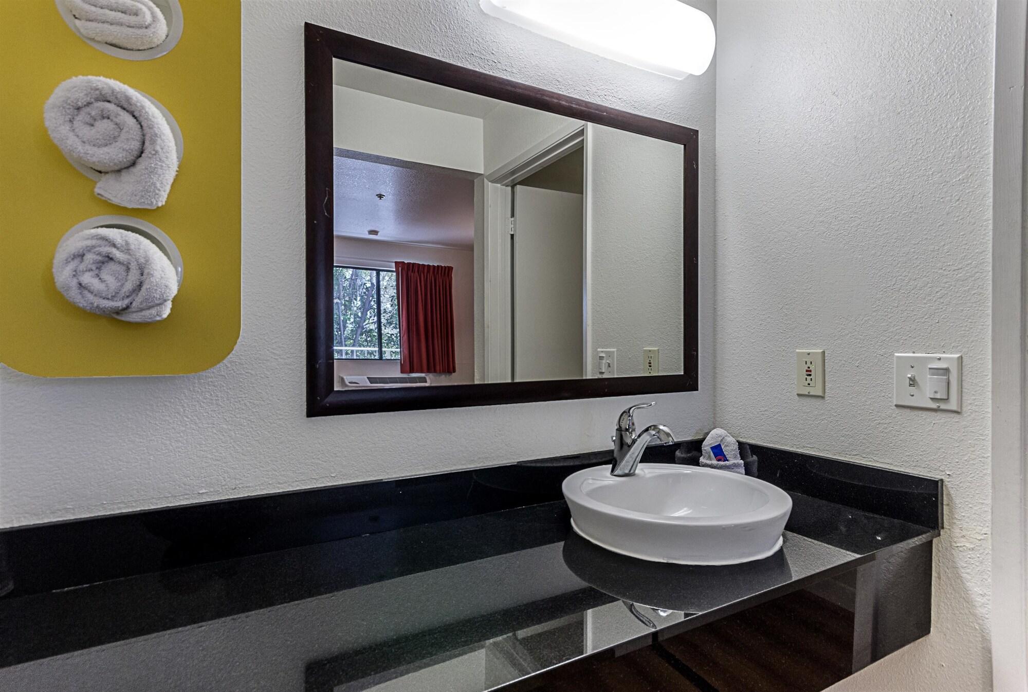 Motel 6-Fresno, Ca Eksteriør bilde