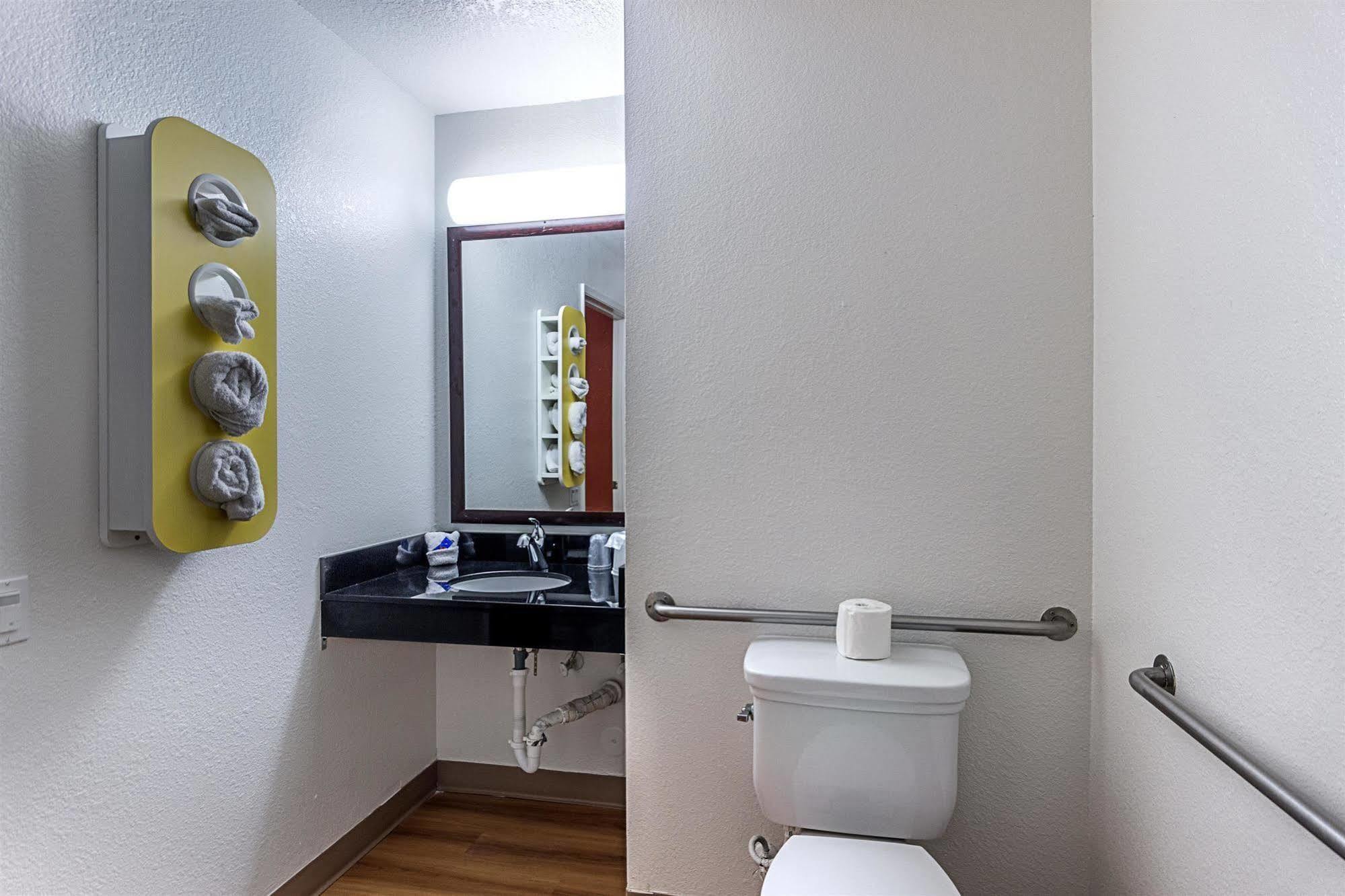 Motel 6-Fresno, Ca Eksteriør bilde