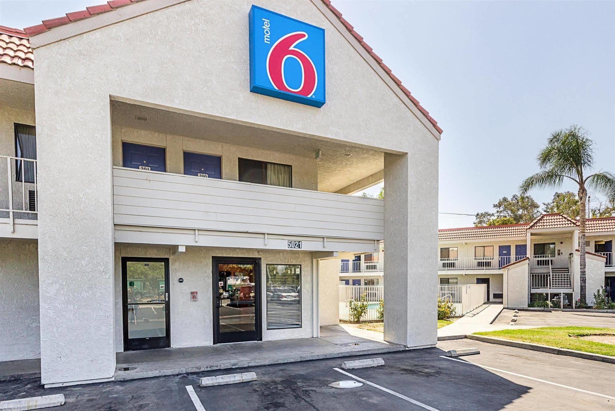 Motel 6-Fresno, Ca Eksteriør bilde