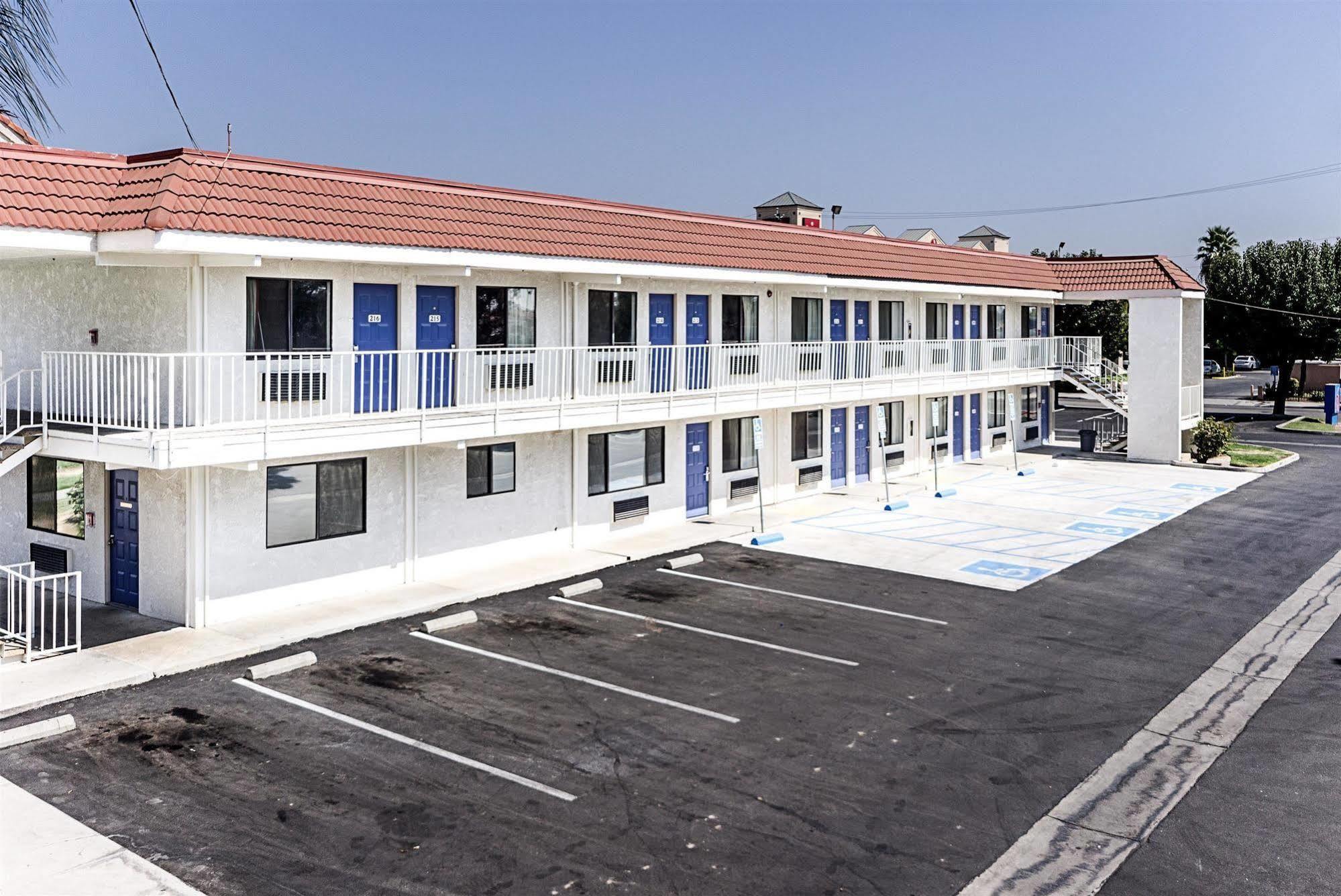 Motel 6-Fresno, Ca Eksteriør bilde
