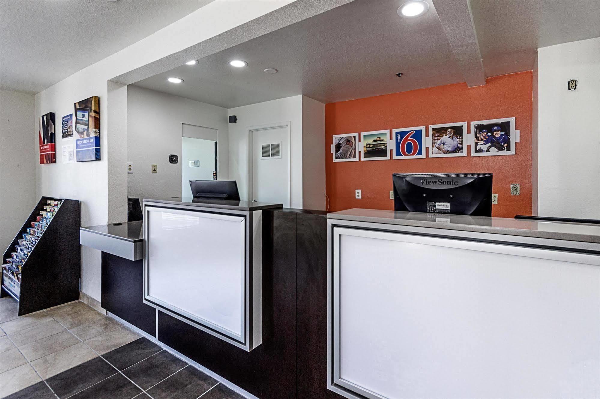 Motel 6-Fresno, Ca Eksteriør bilde